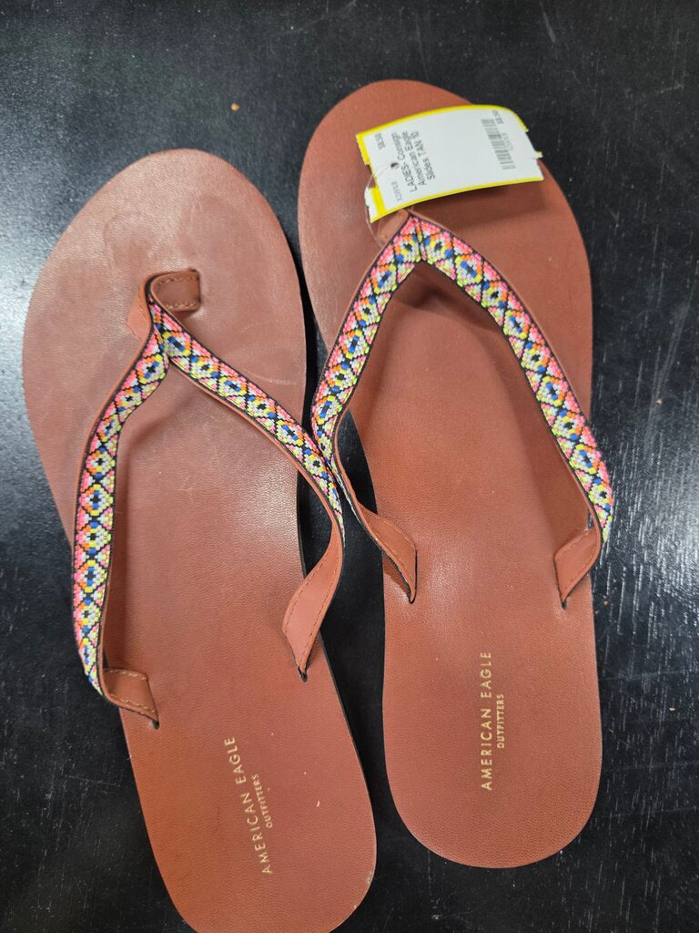 American Eagle flip flops