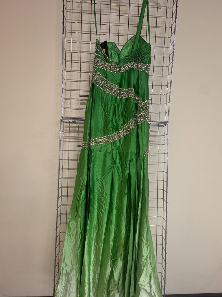 FORMAL GOWN
