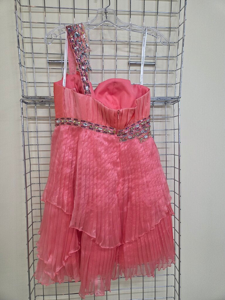 "Glam Gurlz' Formal Dress sz 6