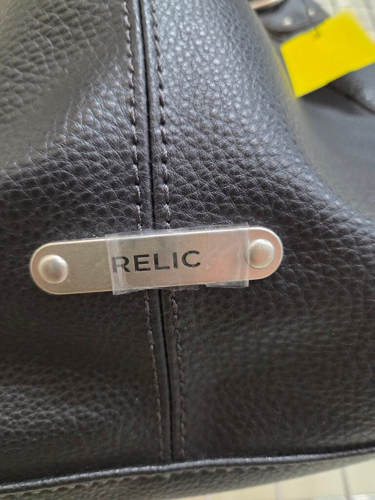 Black pebbled faux-leather shoulder bag by Relic