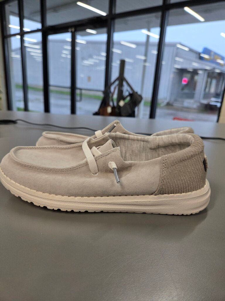 Ladies Hey Dude Suede Loafers sz 6