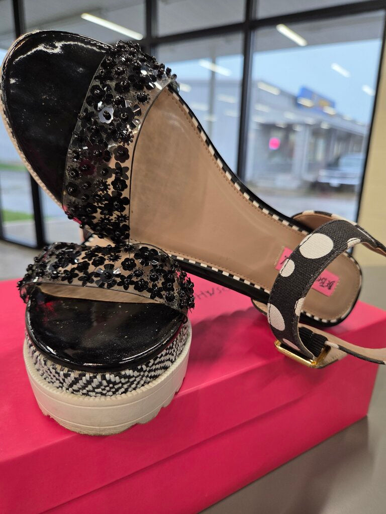 Women's Betsey Johnson "Faegan" Wedge Sandals sz 9