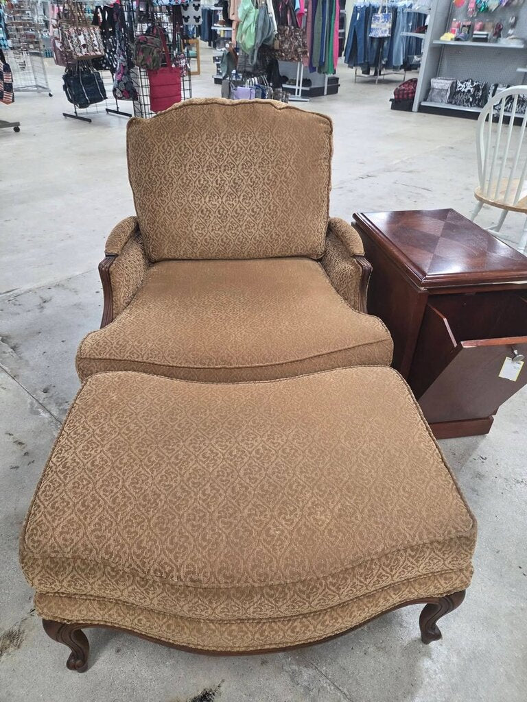 Ethan Allen 'Versailles' Chair and Ottoman Set