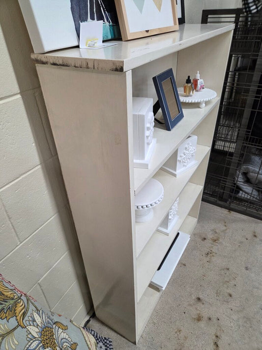 White Shelf