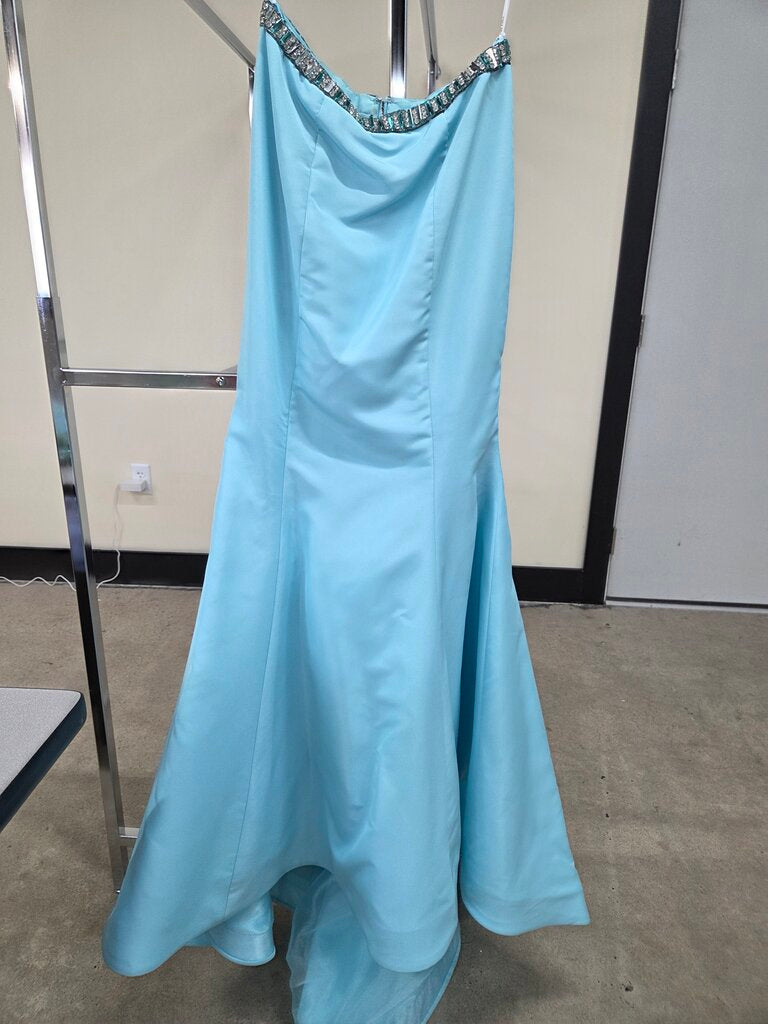 Sherry Hill 2 Piece Light blue Formal Dress