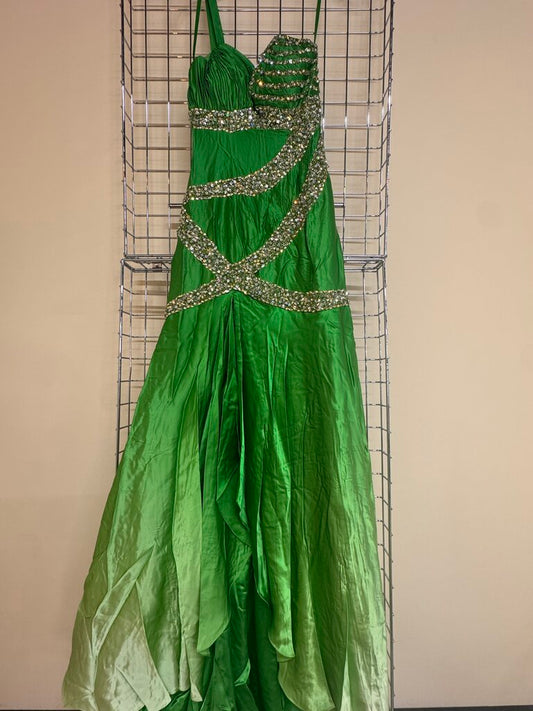 FORMAL GOWN