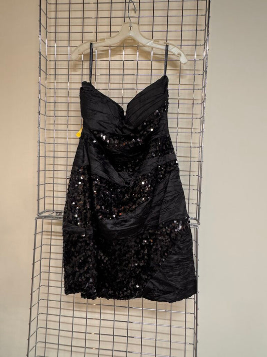 SHORT BLACK FORMAL DRESS
