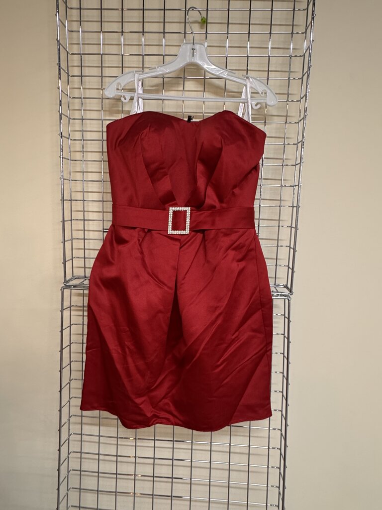 SHORT RED DRESS