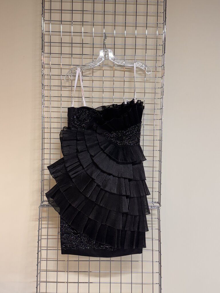 SHORT BLACK DRESS