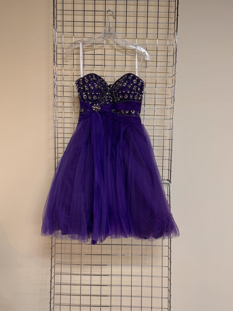 SHORT FORMAL DRESS