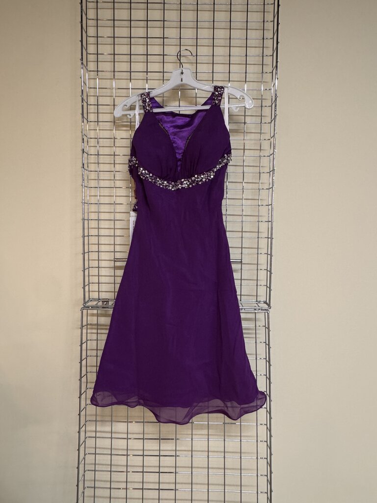 SHORT FORMAL DRESS