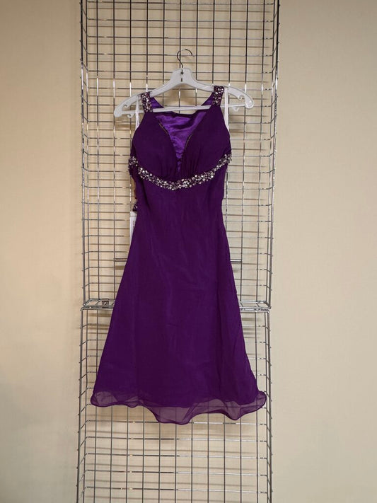SHORT FORMAL DRESS