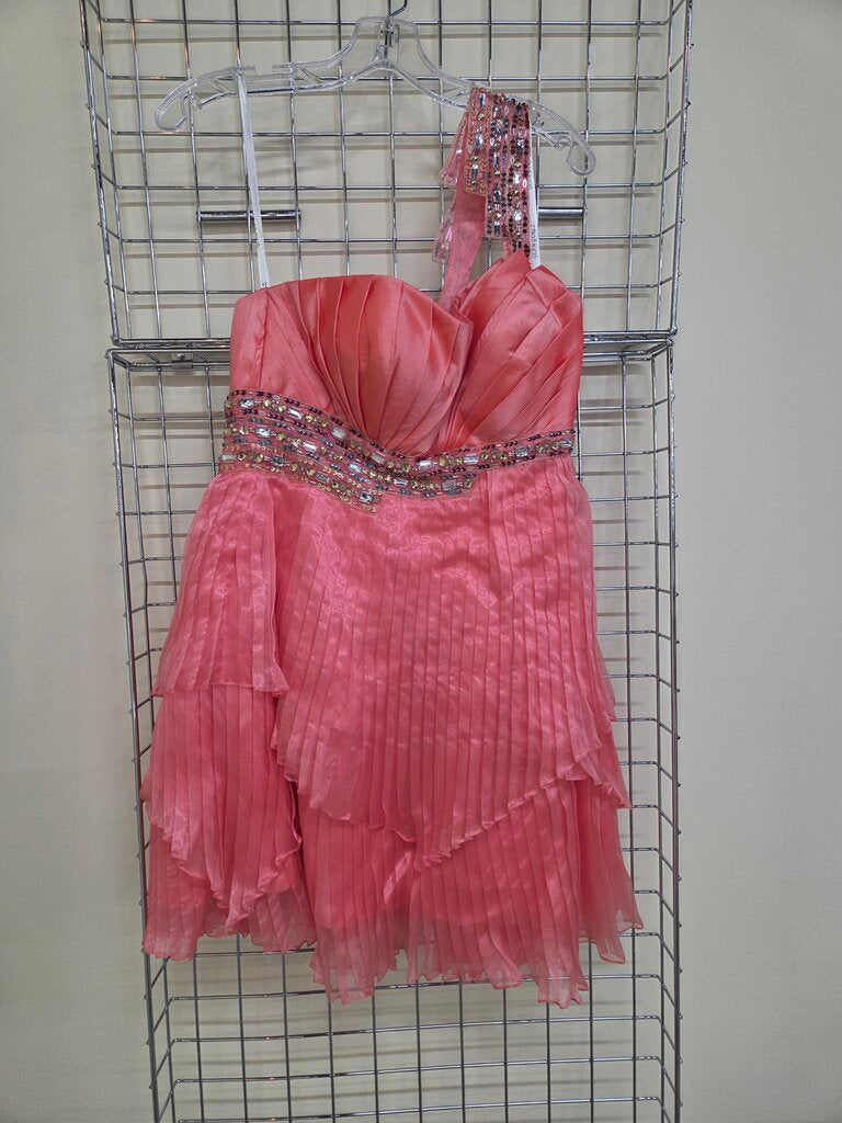 "Glam Gurlz' Formal Dress sz 6