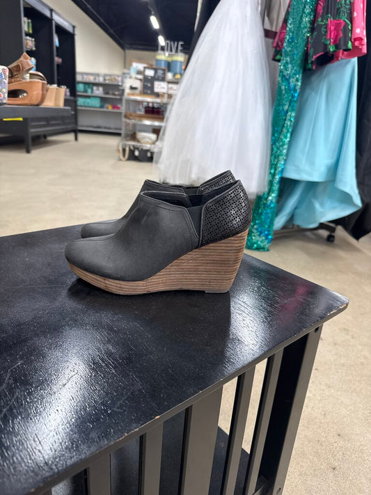 Dr Sholls memory foam black wedge