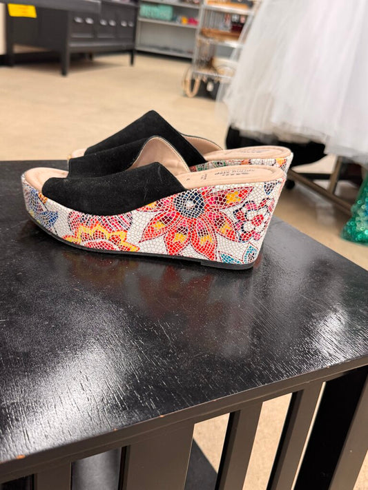Black Wedge