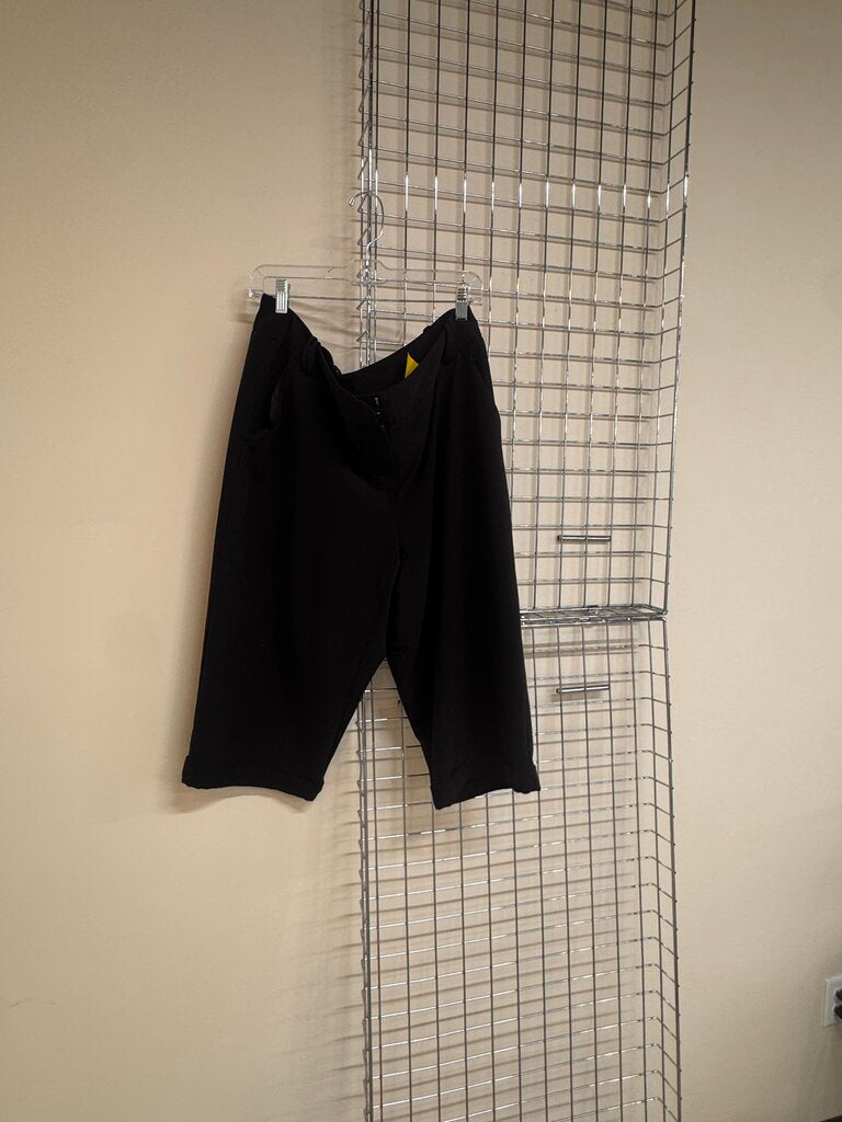 Black Dress Capri