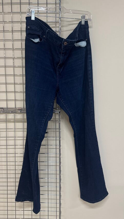 Levi mid rise boot cut jeans sz 20