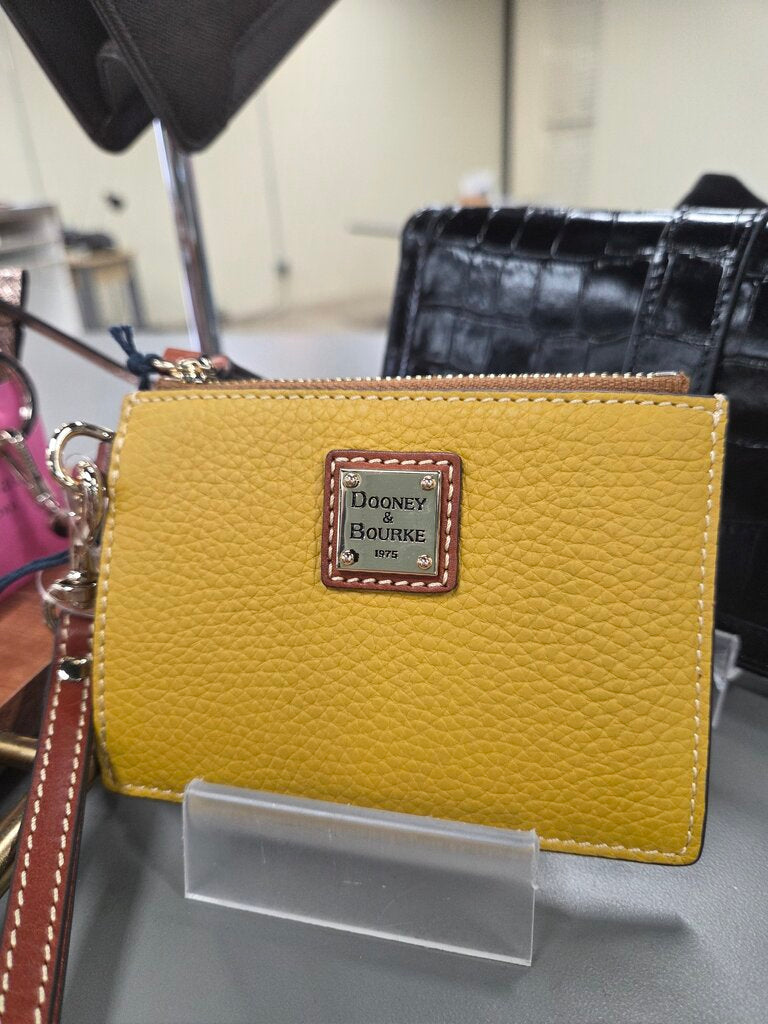 Dooney & Bourke card wallet