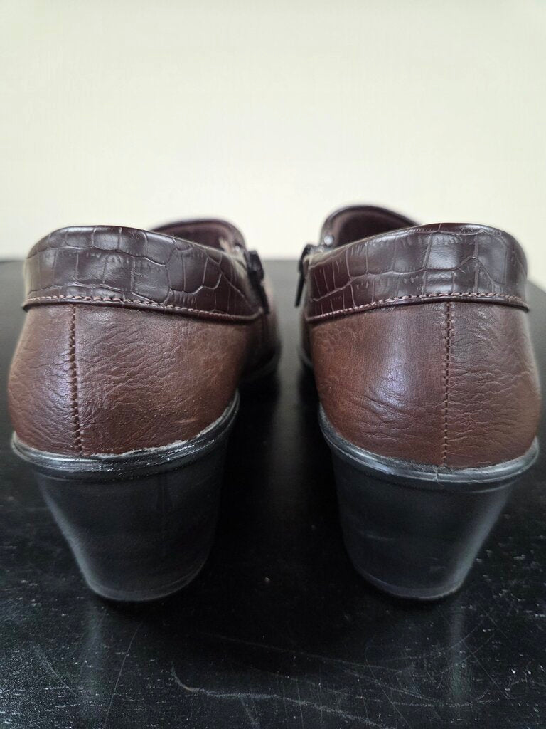 'Easy Street' (Comfort Wave) Brown Slip-on Shoes, w/ side Zipper 8M