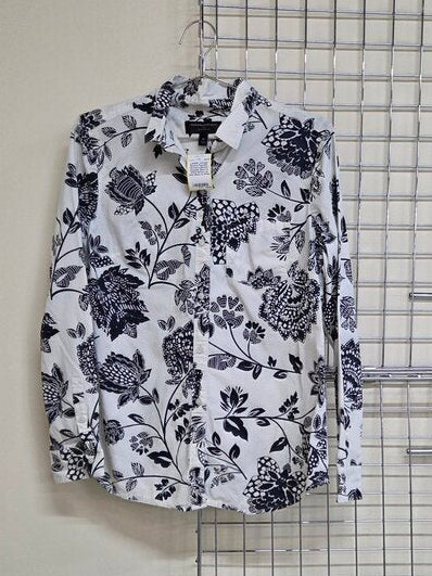 Women's Banana Republic Black & White Button Up Shirt sz M