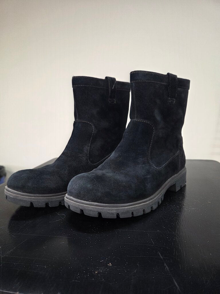 BOC Chunky Fuzzy Boot 8.5