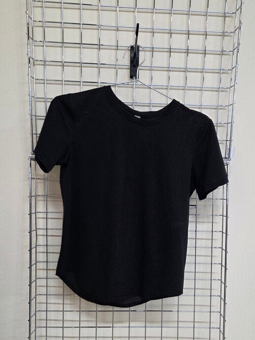 Women's Lululemon Black Short Sleeve Shirt sz 4