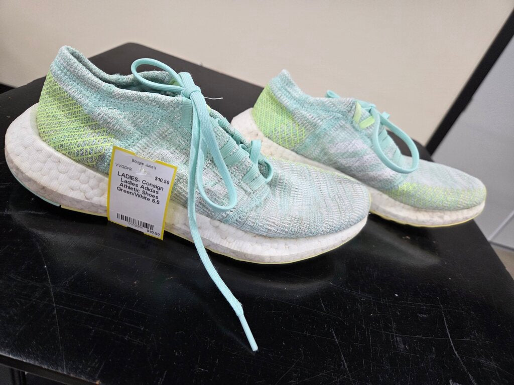 Ladies Adidas Athletic Shoes sz 5.5