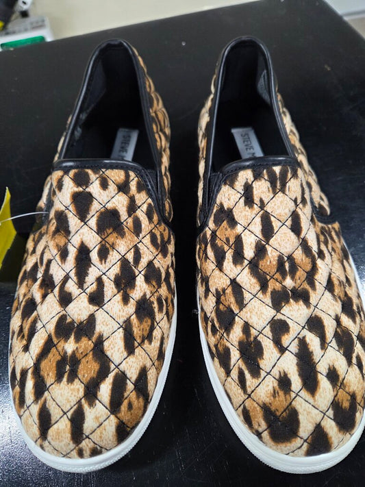Steve Madden Cheetah Print Slip-On Ladies Shoes sz 6