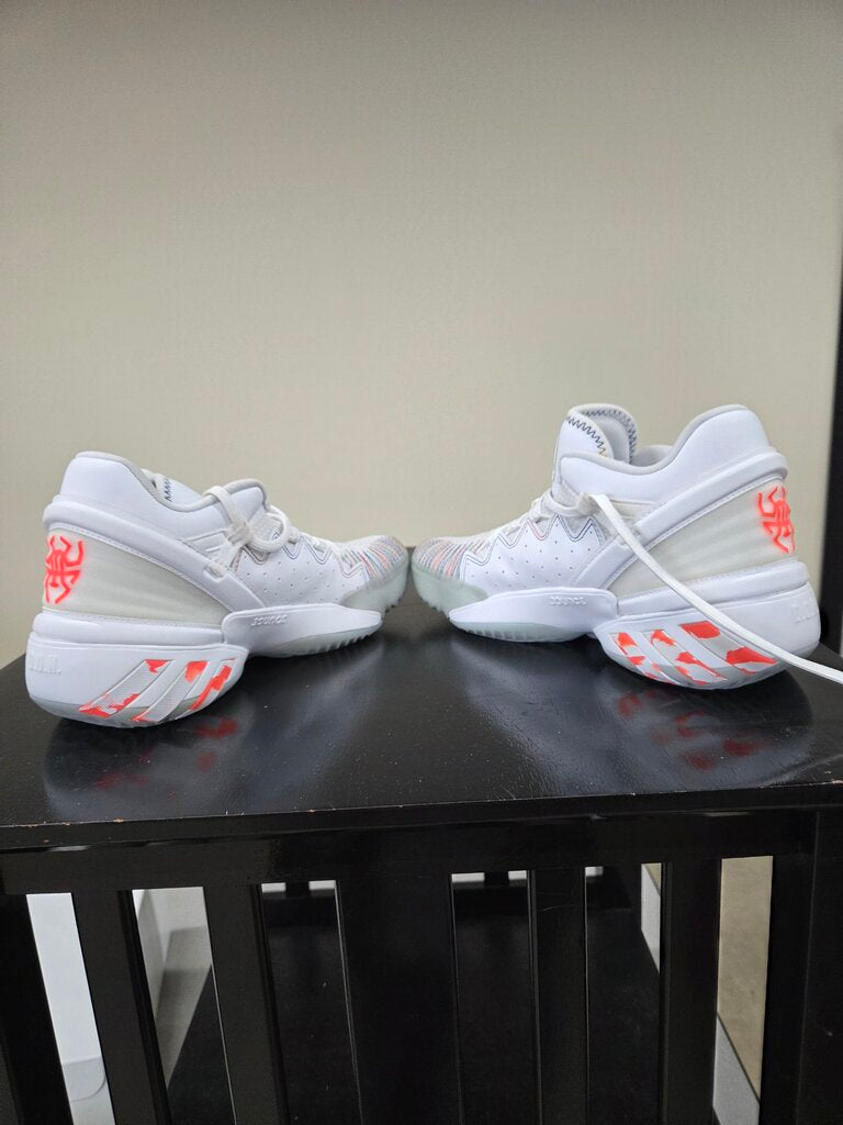 Ladies Adidas 'Bounce' Athletic Shoes LIKE NEW sz 7.5