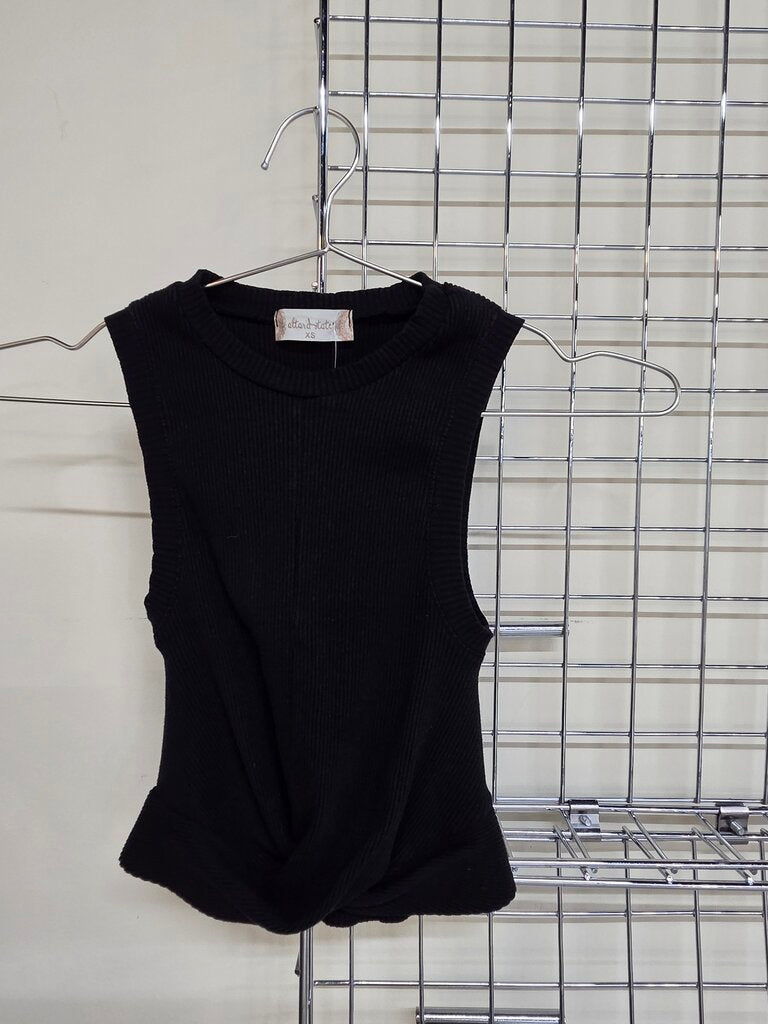 Black crop top XS