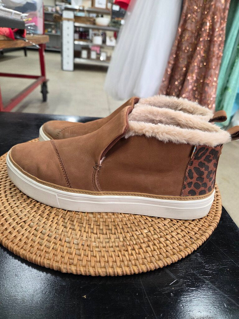 Toms Brown Fur LIned Cheetah Shoes sz 9