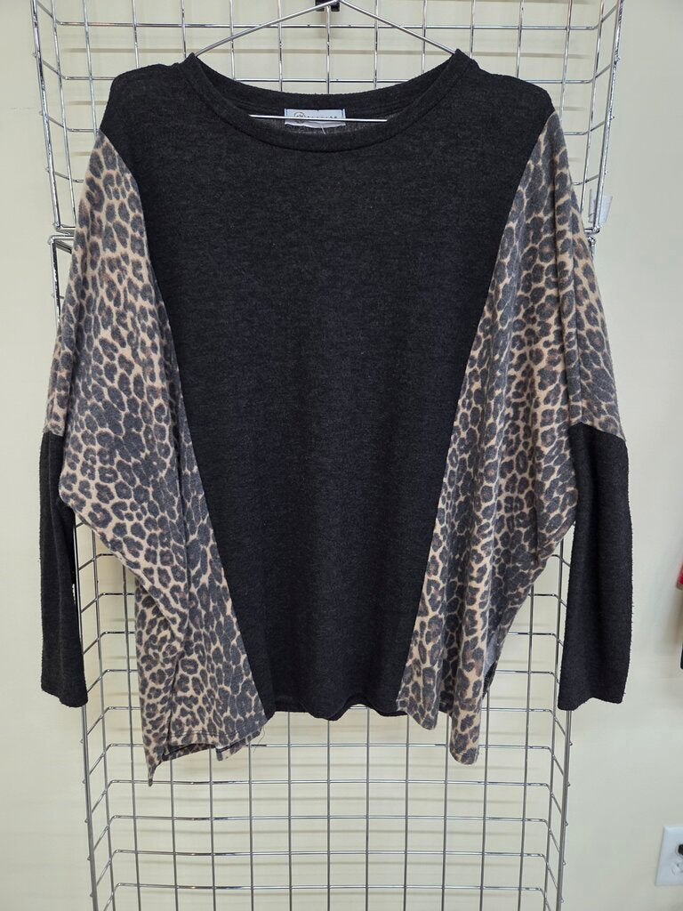 CY Fashion Cheetah Sleeve Long Sleeve