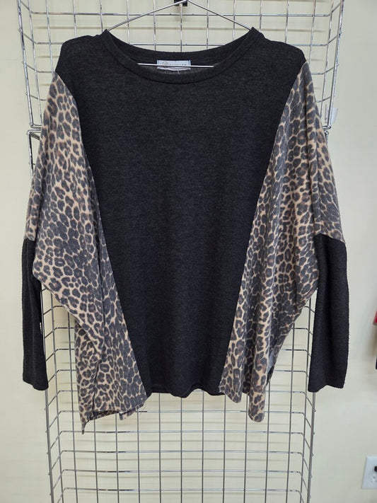 CY Fashion Cheetah Sleeve Long Sleeve