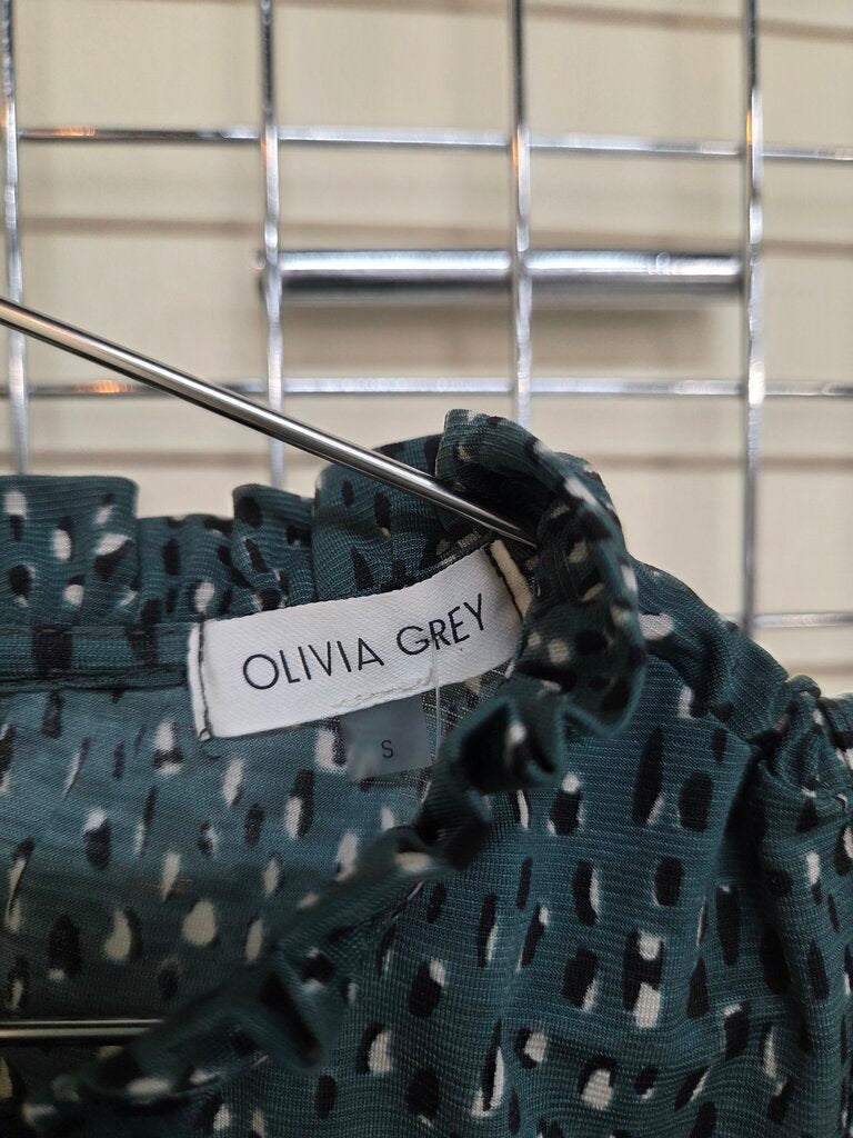 'Olivia Grey' Sleeveless Ruffled top sz S