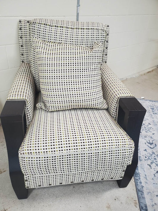Brown & Gold chair with 2 Lg pillows