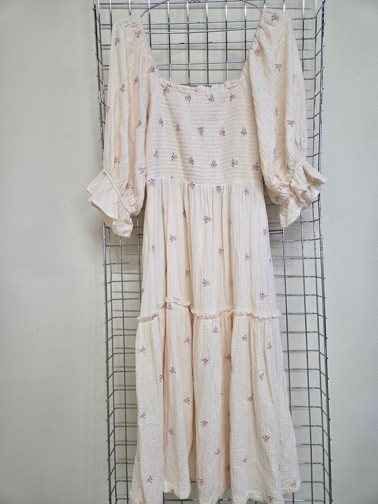 Like New 'Listicle' S/S Puff Sleeve Long Summer Dress with embroidered flowers Sz S
