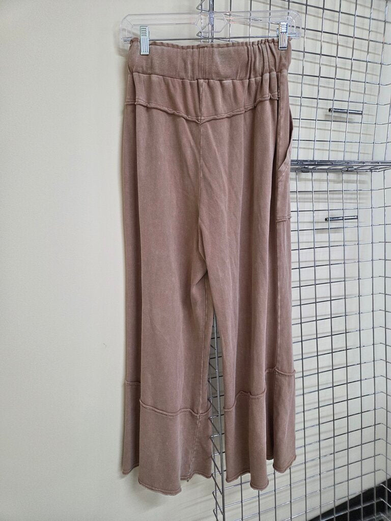 'Easel' Stretch Wide Leg w/ large Leg Ruffle Sz S