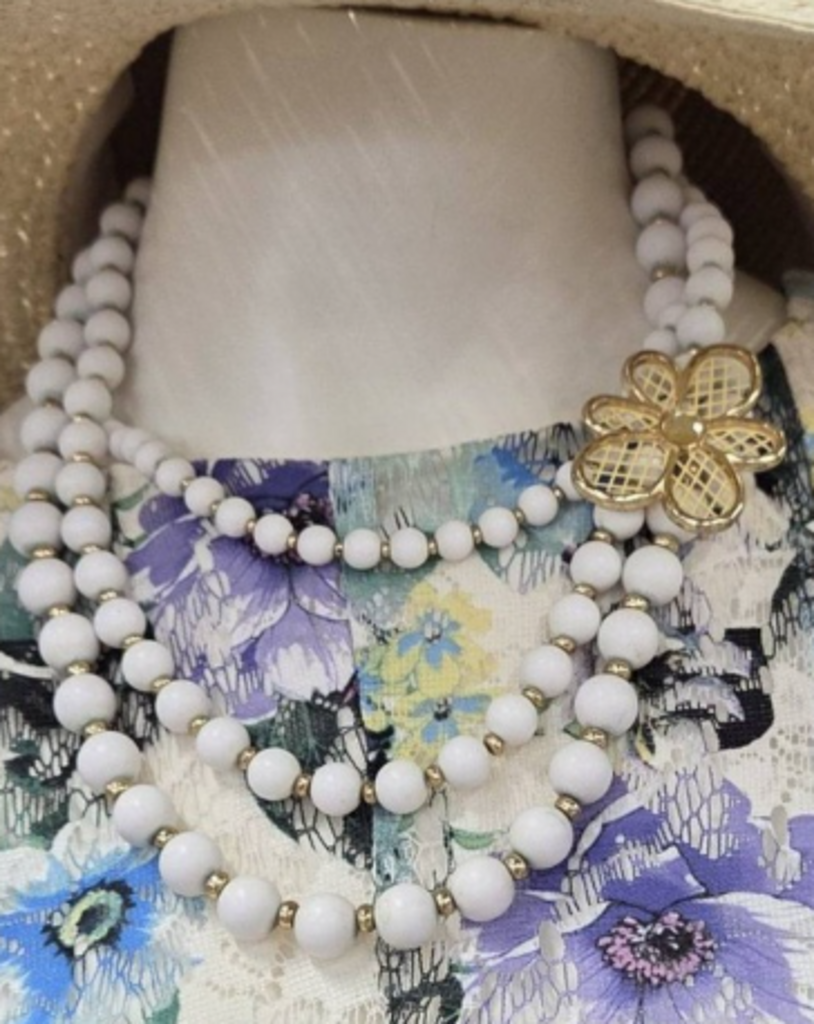 Bead Necklace w/ Gold Flower