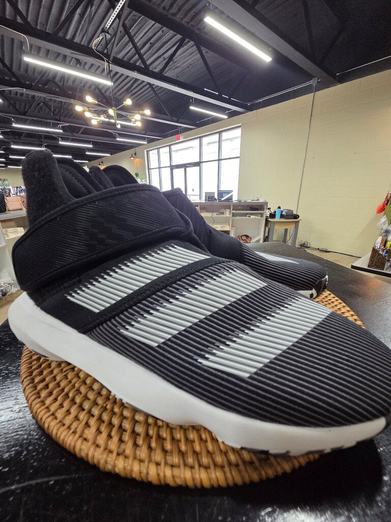 New without Tags, Mens Adidas Harden B/E 3 Basketball Shoes
