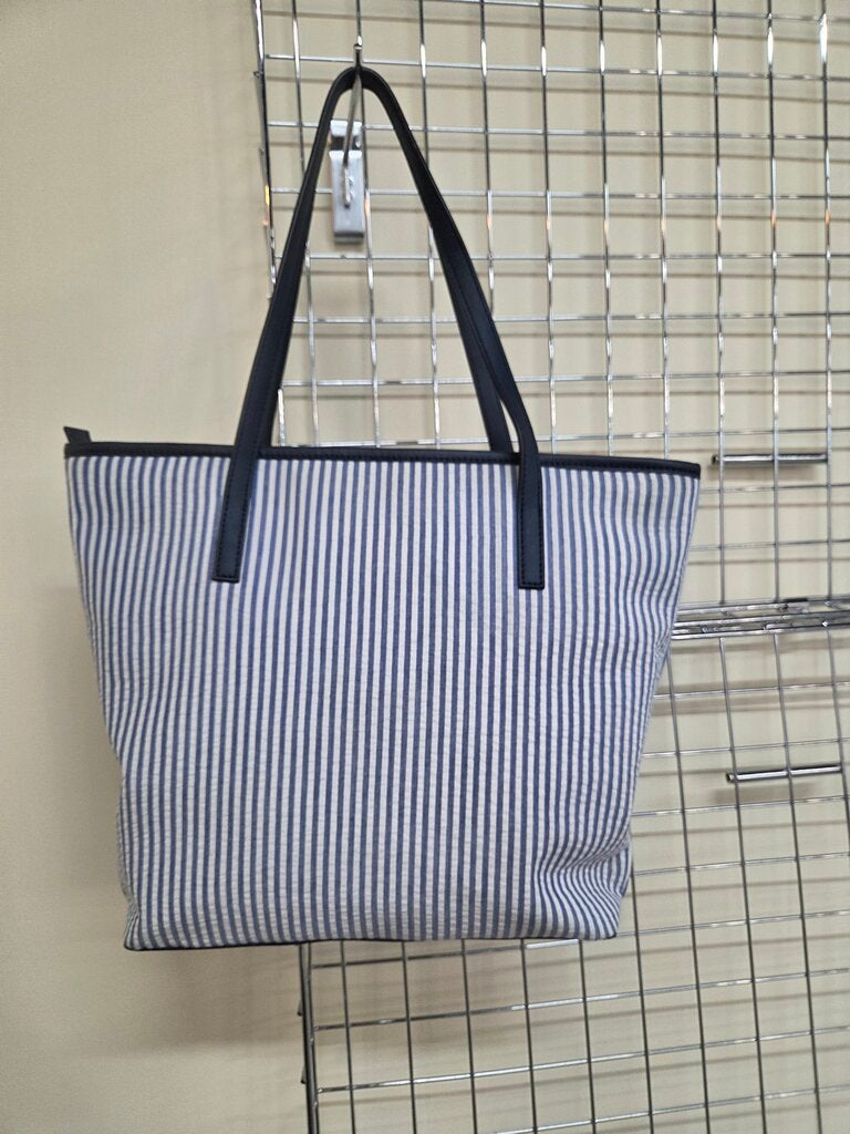 NWOT Talbot's Seersucker Embroidered Lobster Tote Bag