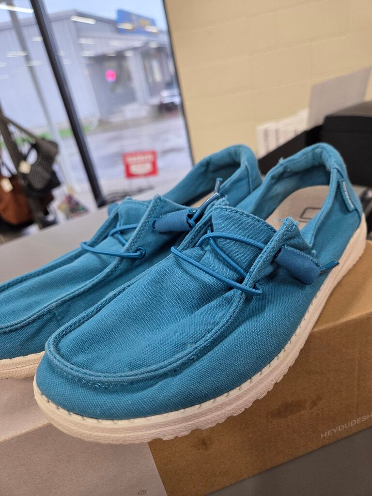Hey Dude Slip On Loafer sz 6