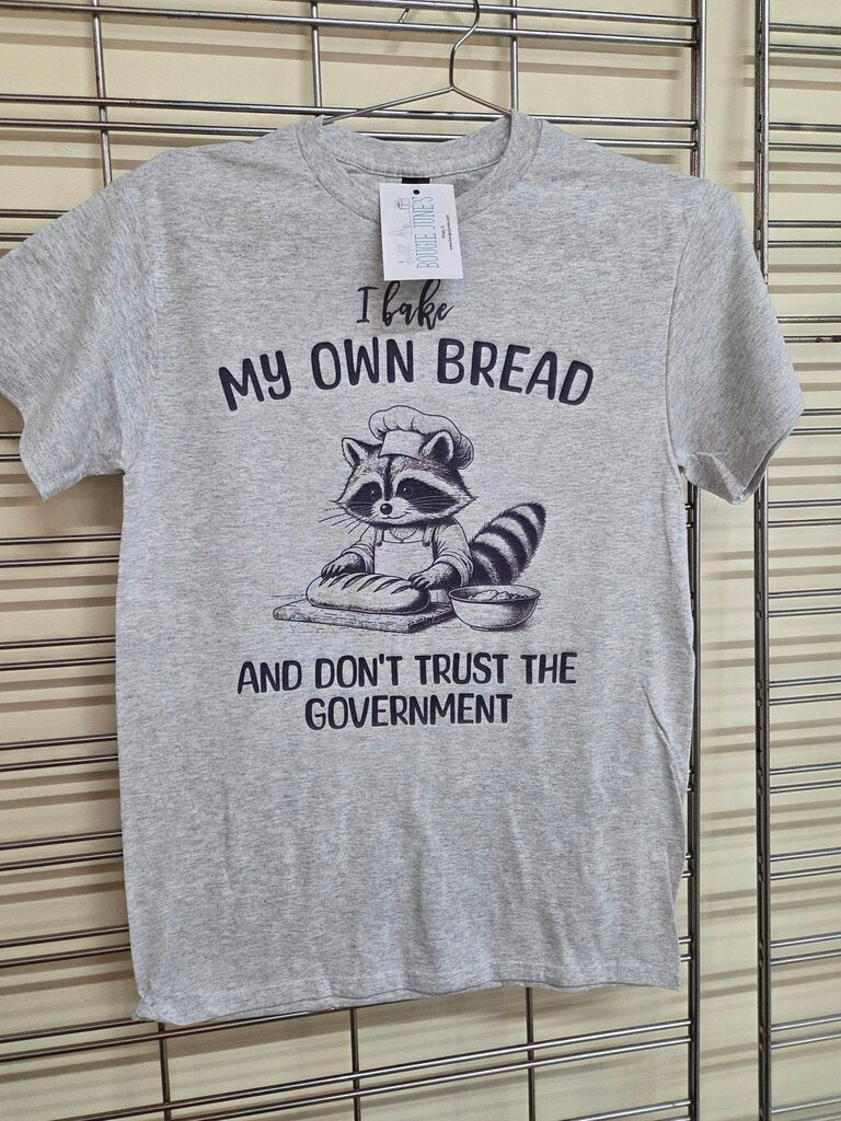 Raccoon Graphic Short Sleeve T-Shirt sz S
