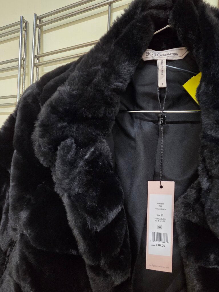 NWT- Ladies BCBGeneration Black Ribbed Faux Fur Cape Jacket