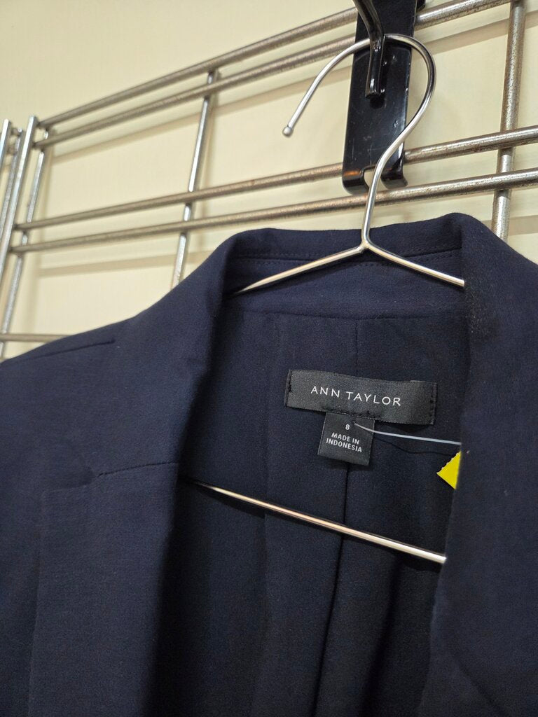 Ladies Ann Taylor Navy 2 Piece Business Blazer and Skirt