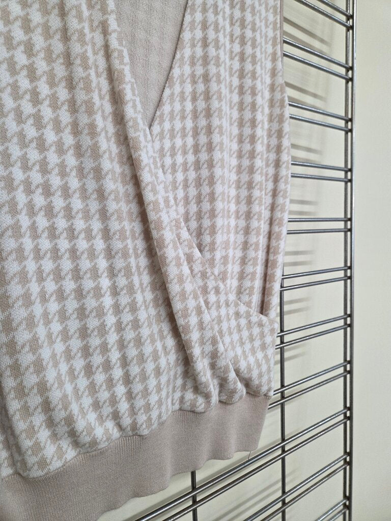 NWT Ann Taylor Banded Bottom Brown HoundsTooth Sleeveless Vest