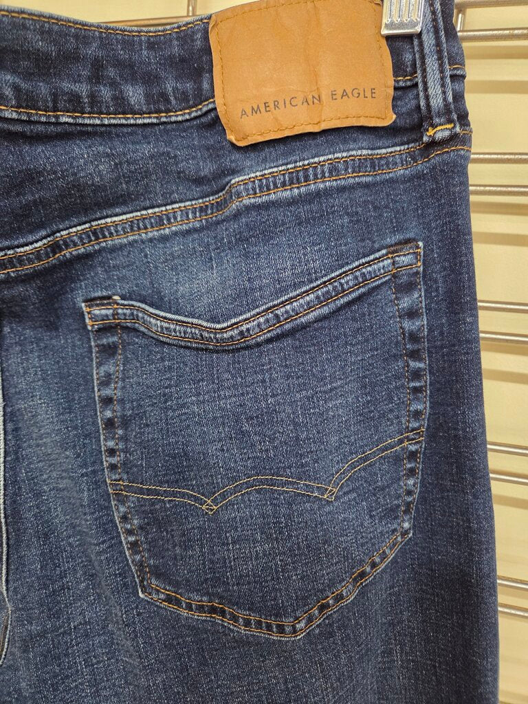 Mens American Eagle Relaxed Straight Jeans 32x36