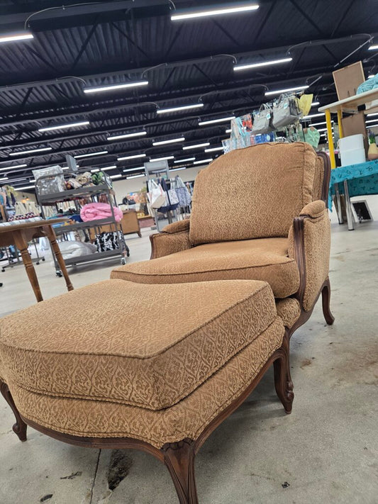 Ethan Allen 'Versailles' Chair and Ottoman Set