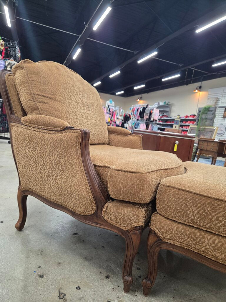 Ethan Allen 'Versailles' Chair and Ottoman Set