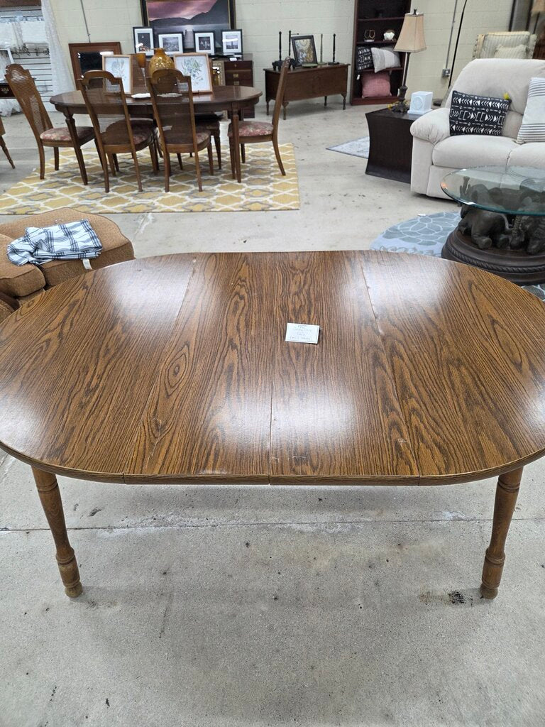 Dining Room Table, w/ 2 Leaves