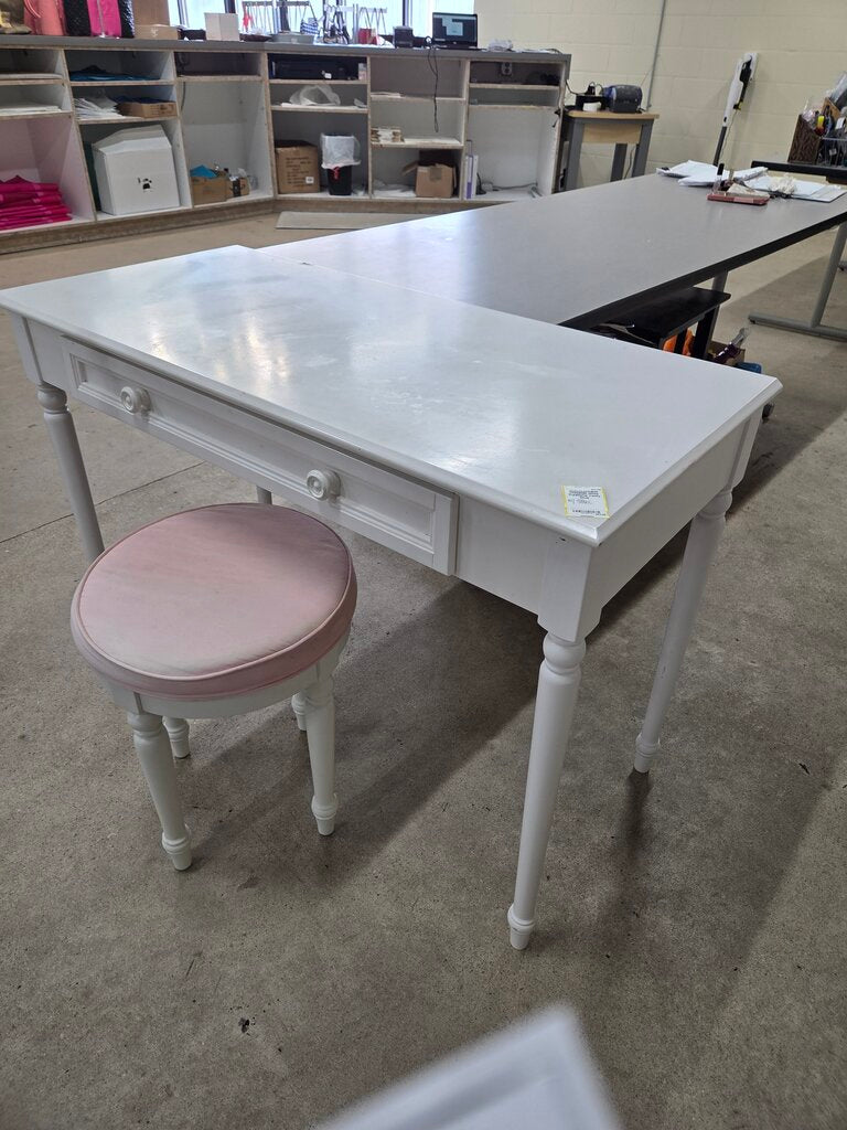 White Traditional Vanity Desk With Pink and White Stool